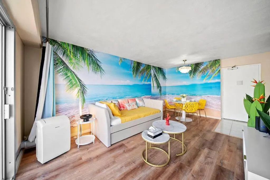 Waikiki Ocean Fantasy, Free Parking, Beach Supplies Гонолулу 0*,  США