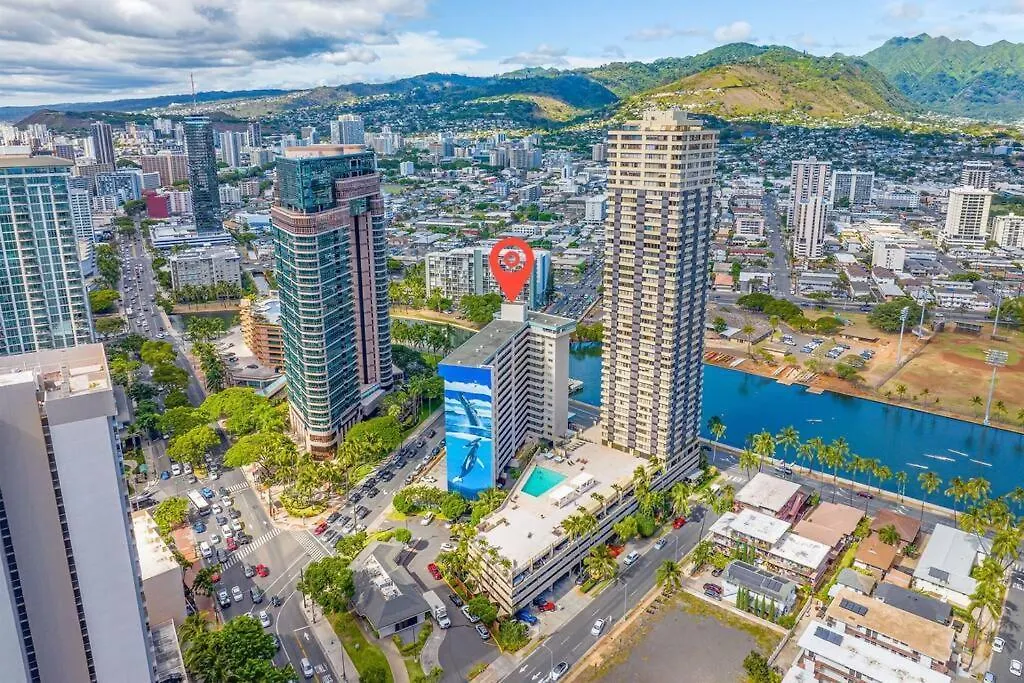 Waikiki Ocean Fantasy, Free Parking, Beach Supplies Гонолулу США